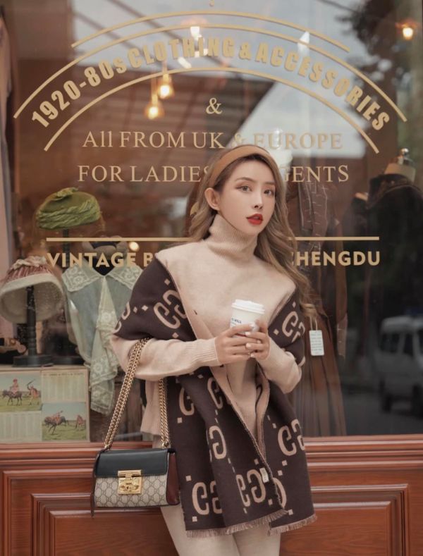 GUCCI大GG logo雙色圍巾（男女通用）(售價已折) agnes b.,大GG,圍巾