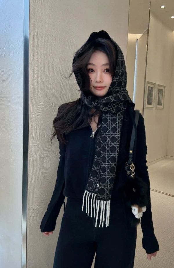 DIOR 新款的籐格紋圍巾 #DIOR D-OBLIQUE薄絲羊毛披肩圍巾