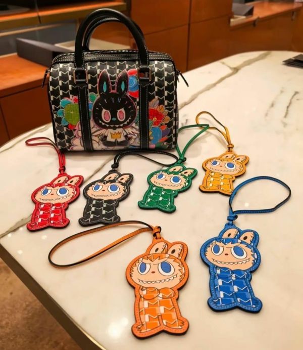 法國 MOYNAT x Labubu聯名波士頓包 法國 MOYNAT x Labubu聯名波士頓包