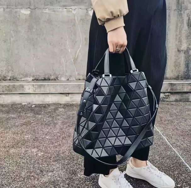 三宅一生 BAOBAO可變型3way包(售價已折) 三宅一生 BAOBAO可變型3way包