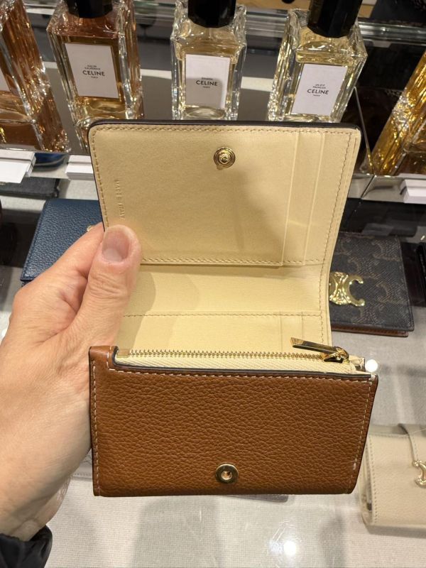日本 CELINE NINO燙金字內異色三折皮夾 日本 CELINE NINO燙金字內異色三折皮夾