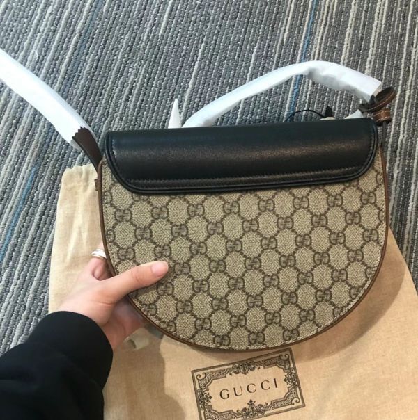 日本 GUCCI 經典老花半月包 日本 GUCCI 經典老花半月包