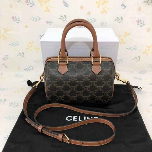 日本CELINE TRIOMPHE帆布小牛皮波士頓包(新款) 日本CELINE TRIOMPHE帆布小牛皮波士頓包(新款)
