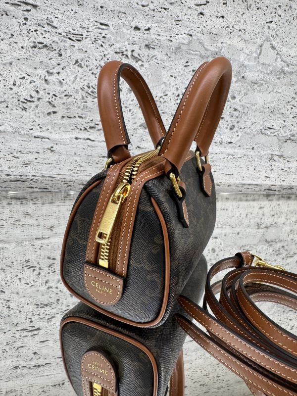 日本 CELINE Triomphe 帆布 MINI BOSTON 標誌印花迷你波士頓包 日本 CELINE Triomphe 帆布 MINI BOSTON 標誌印花迷你波士頓包