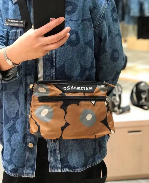 日本 Marimekko 肩斜背包 日本 Marimekko 肩斜背包