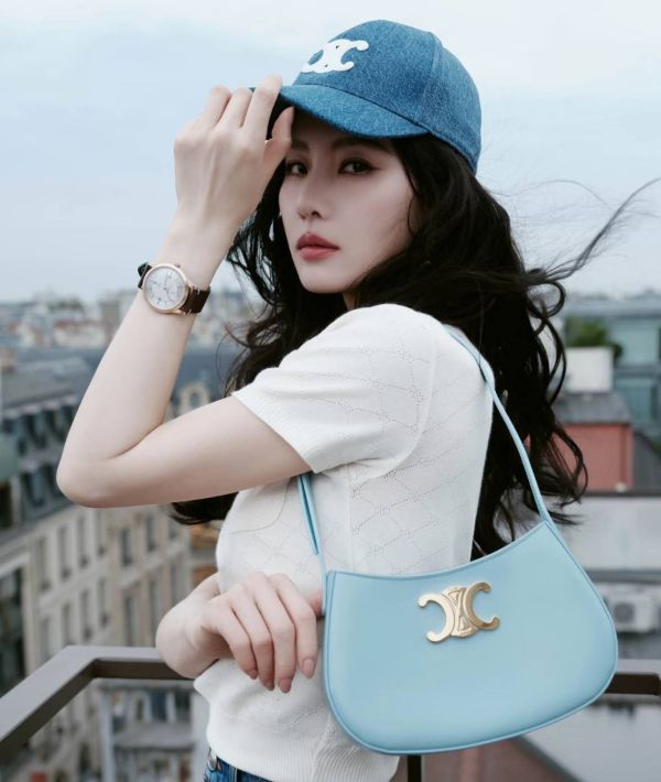 日本 CELINE 棉質 TRIOMPHE 棒球帽 洗水牛仔布 日本 CELINE 棉質 TRIOMPHE 棒球帽 洗水牛仔布
