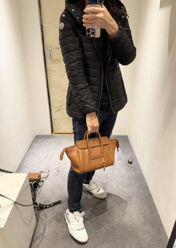 日本Celine NEW LUGGAGE柔軟亮澤羊皮革水餃包 日本Celine NEW LUGGAGE柔軟亮澤羊皮革水餃包