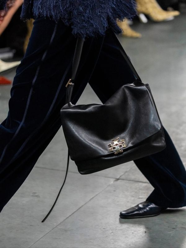 Tory Burch Charlie Shoulder Bag 金色雙TLOGO肩背包 Tory Burch Charlie Shoulder Bag 金色雙TLOGO肩背包