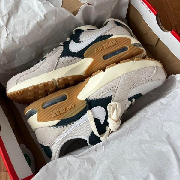 NIKE AIR MAX配色皮革氣墊鞋 NIKE AIR MAX配色皮革氣墊鞋