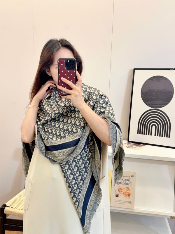 DIOR D-OBLIQUE薄絲羊毛披肩圍巾 #DIOR D-OBLIQUE薄絲羊毛披肩圍巾