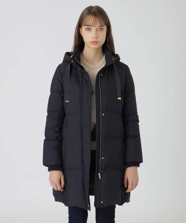 日本BLUE LABEL 高多色桃塔夫綢長款羽絨服 日本BLUE LABEL 高多色桃塔夫綢長款羽絨服