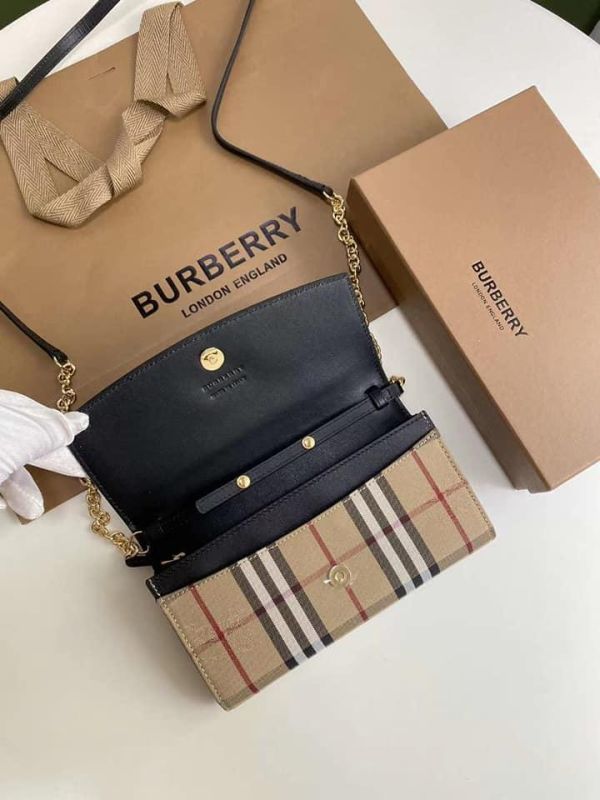 現貨特價BURBERRY House 格紋拼皮革WOC長夾包(售價已折) BURBERRY,House  格紋拼皮革WOC長夾包