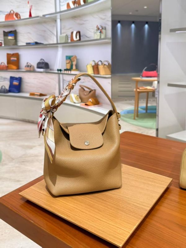 日本 Longchamp LE CADENCE 水桶包 日本Longchamp LE CADENCE 水桶包