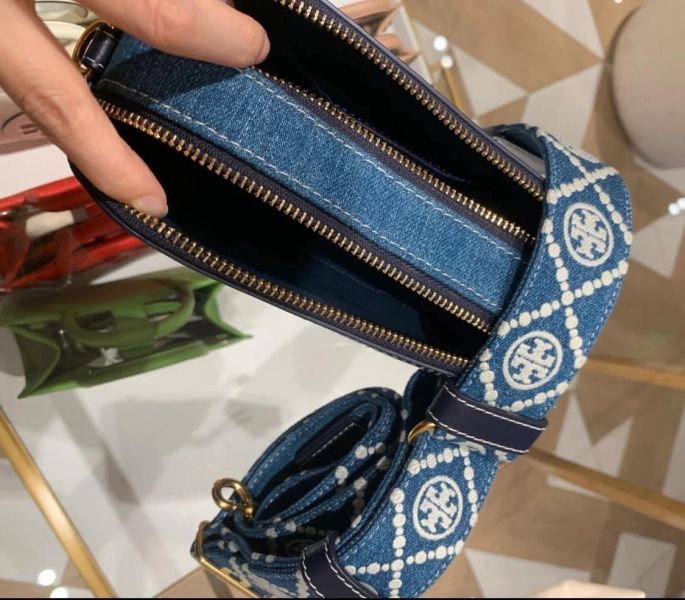 TORY BURCH Miller迷你牛仔雙拉鍊相機包 TORY BURCH  Miller 迷你牛仔雙拉鍊相機包