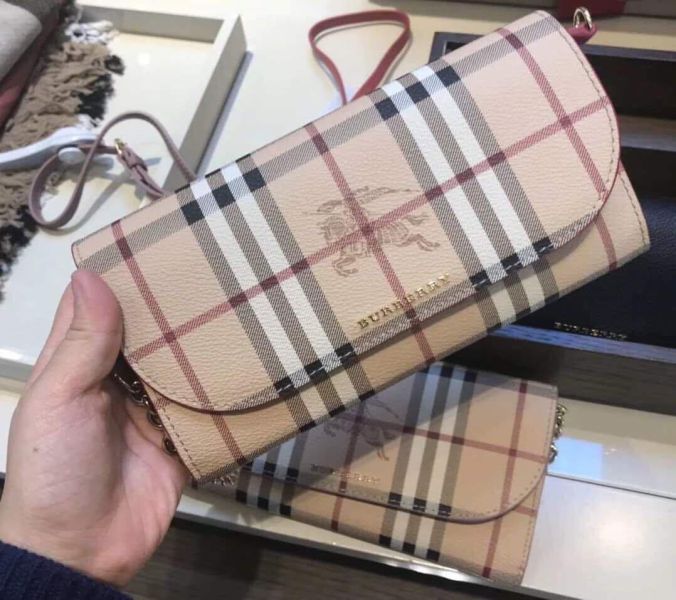 現貨特價BURBERRY House 格紋拼皮革WOC長夾包II款(售價已折) BURBERRY,House  格紋拼皮革WOC長夾包