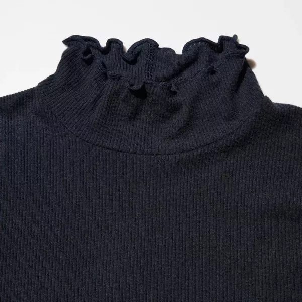 日本限定 PRINCESSE tam tam UNIQLO 花花高領發熱衣 日本限定 PRINCESSE tam tam UNIQLO 花花高領發熱衣