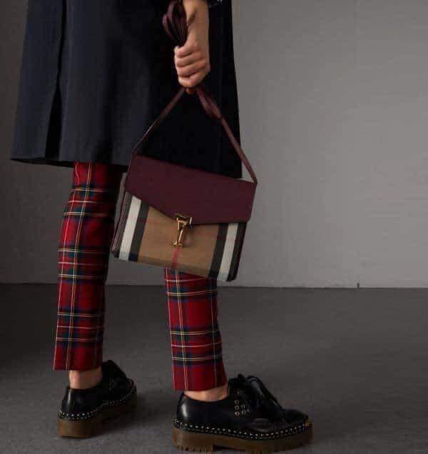 超值代購-Burberry 粒紋皮革拼 house 格紋WOC包(售價已折) Burberry ,WOC