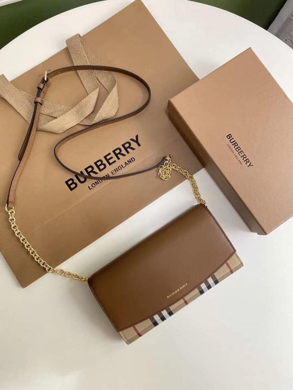 現貨特價BURBERRY House 格紋拼皮革WOC長夾包(售價已折) BURBERRY,House  格紋拼皮革WOC長夾包