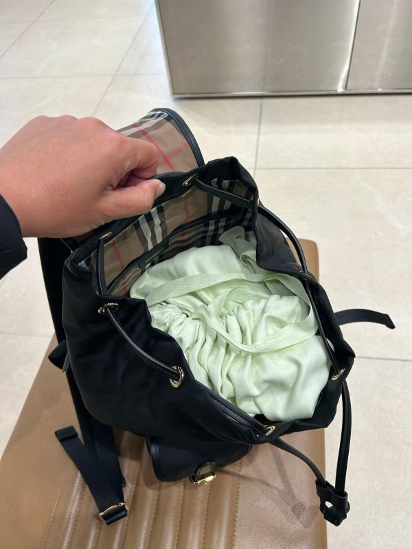 日本Burberry 尼龍後背包 BURBERRY 尼龍後背包