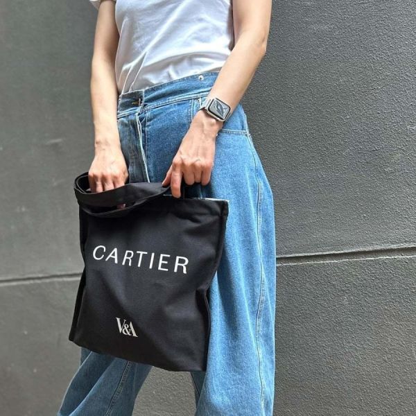 日本Cartier 卡地亞 V&A展覽限定聯名帆布袋/托特包 日本Cartier 卡地亞 V&A展覽限定聯名帆布袋/托特包