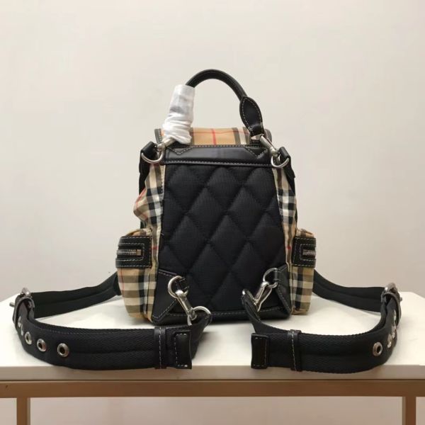 BURBERRY OUTLET經典格紋後背包小號(售價已折) BURBERRY OUTLET Vintage 復古格紋多種背法後背包(S)