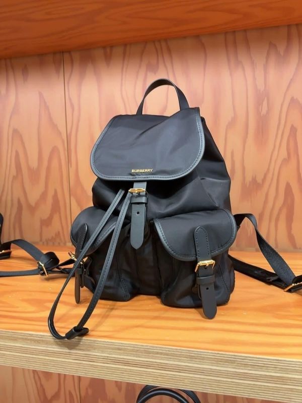 日本Burberry 尼龍後背包 BURBERRY 尼龍後背包