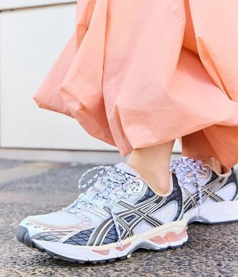 日本 ASICS for emmi GEL-NIMBUS 10.1 SNEAKER 日本 ASICS for emmi GEL-NIMBUS 10.1 SNEAKER