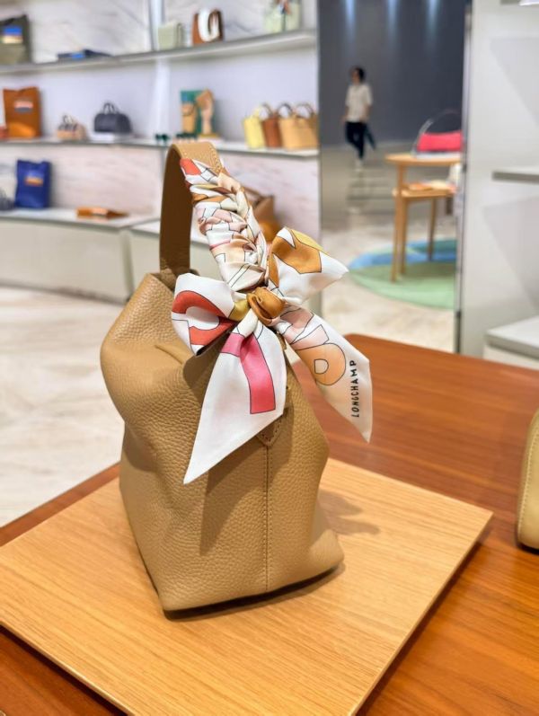 日本 Longchamp LE CADENCE 水桶包 日本Longchamp LE CADENCE 水桶包