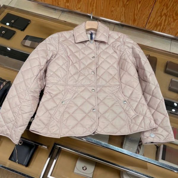 日本 B𝕦𝕣𝕓𝕖𝕣𝕣𝕪 outlet 經典菱格紋夾克外套 日本 B𝕦𝕣𝕓𝕖𝕣𝕣𝕪 outlet 經典菱格紋夾克外套