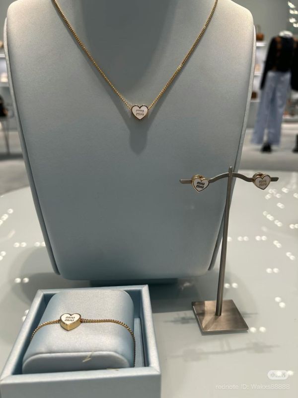 日本miumiu超可愛的心型飾品 日本miumiu超可愛的心型飾品
