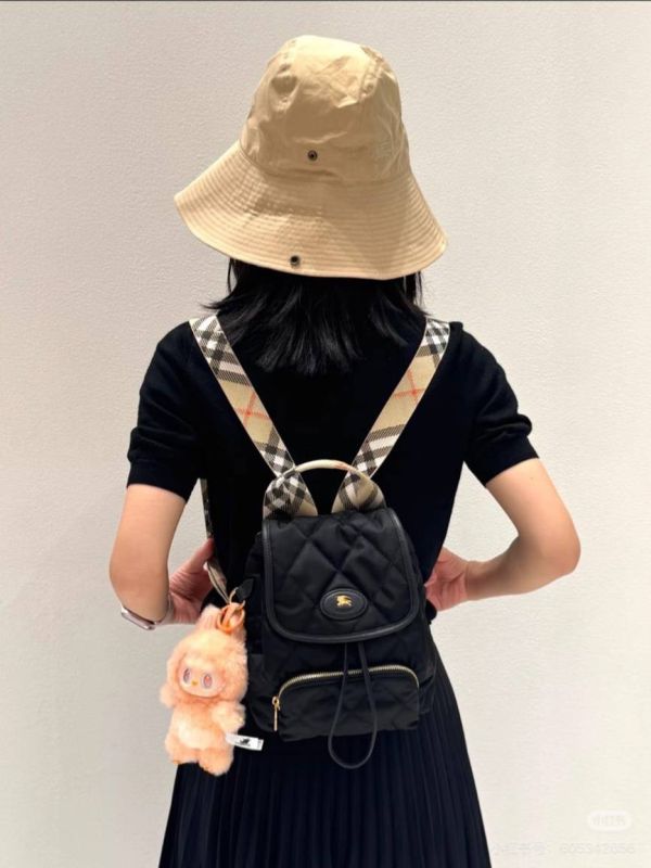 日本Burberry 迷你 Horseshoe 雙肩包 日本Burberry 迷你 Horseshoe 雙肩包