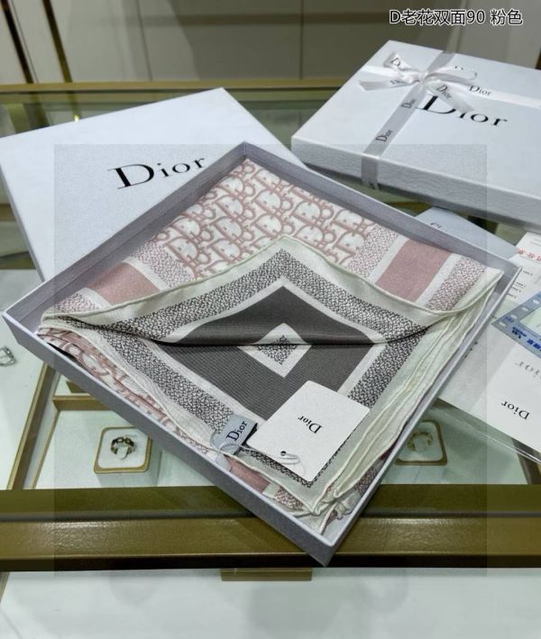 日本DIOR Diortwin 90 雙面撞色時尚絲巾 日本DIOR Diortwin 90 雙面撞色時尚絲巾