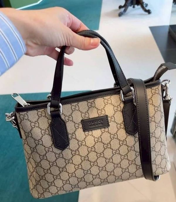 日本 GUCCI  GG 手包 PVC 皮革 淺褐色 深棕色 兩用款 日本 GUCCI  GG 手包 PVC 皮革 淺褐色 深棕色 兩用款