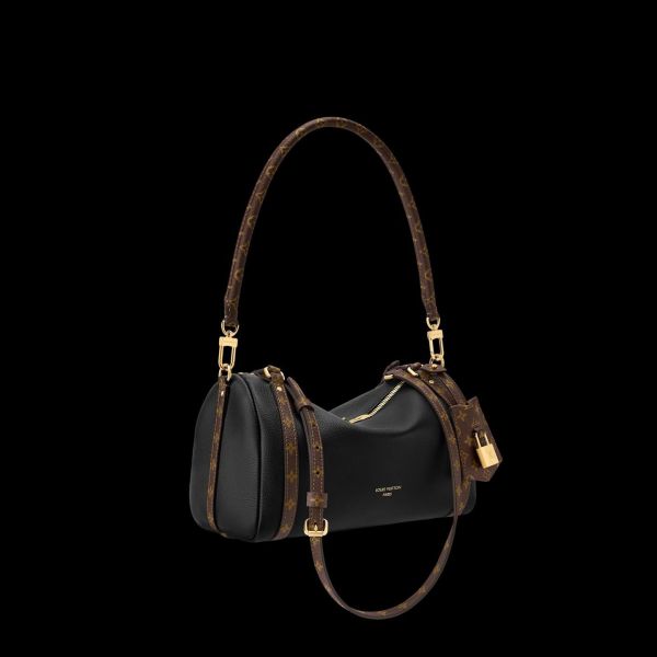 日本 LOUIS VUITTON 路易威登 LV M26039 單肩包﻿ 日本 LOUIS VUITTON 路易威登 LV M26039 單肩包﻿