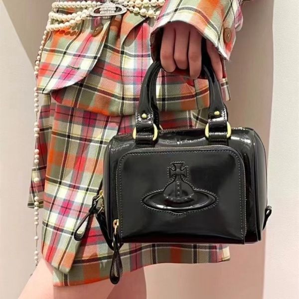 日本 Vivienne Westwood 黑色 波士頓包 日本 Vivienne Westwood 黑色 波士頓包