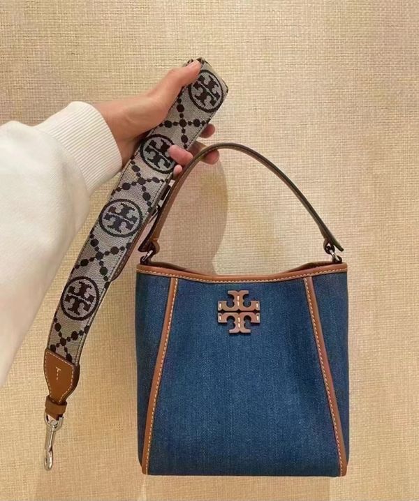 TORY BURCH  MCGLOW  牛仔布小號水桶包 TORY BURCH  MCGLOW   牛仔布小號水桶包