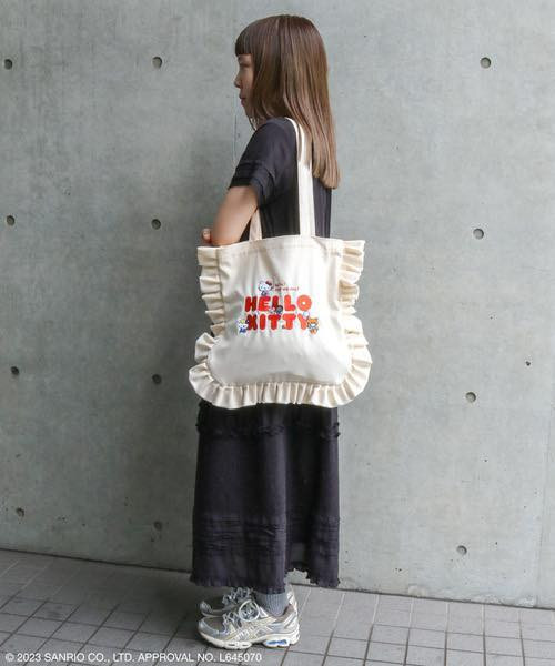 日本  sanrio HELLO KITTY Frill Tote Bag荷葉邊手提包 日本  sanrio HELLO KITTY Frill Tote Bag荷葉邊手提包
