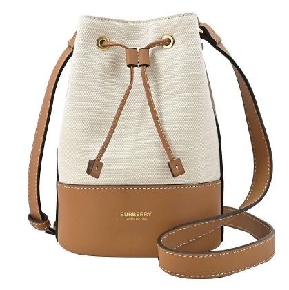 日本 BURBERRY 經典帆布牛皮拼接斜背束口水桶包 日本 BURBERRY 經典帆布牛皮拼接斜背束口水桶包