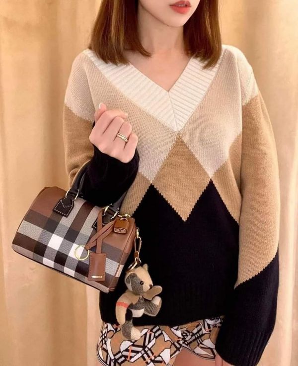 BURBERRY 格紋皮革迷你保齡球包 日本專櫃代購 Celine迷你貝殼包