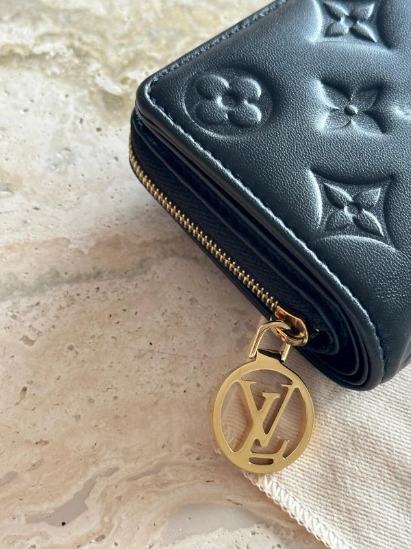 日本 LOUIS VUITTON LV M81599 Lou 錢包 日本 LOUIS VUITTON LV M81599 Lou 錢包
