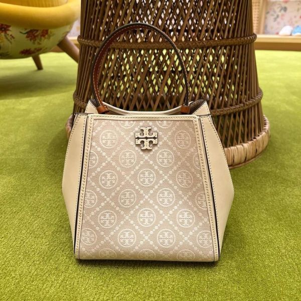 日本Tory Burch Mcgraw 新款水桶包 日本Tory Burch Mcgraw 新款水桶包