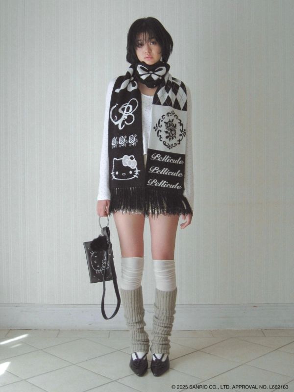 日本HELLOKITTY hug knitmuffler PELLICULE x HELLO KITTY 聯名針織圍巾 日本HELLOKITTY hug knitmuffler PELLICULE x HELLO KITTY 聯名針織圍巾