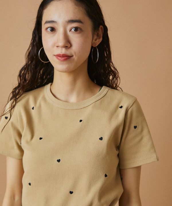 日本ミニハート刺繍 Tシャツ迷你心形刺繡T恤 日本ミニハート刺繍 Tシャツ迷你心形刺繡T恤