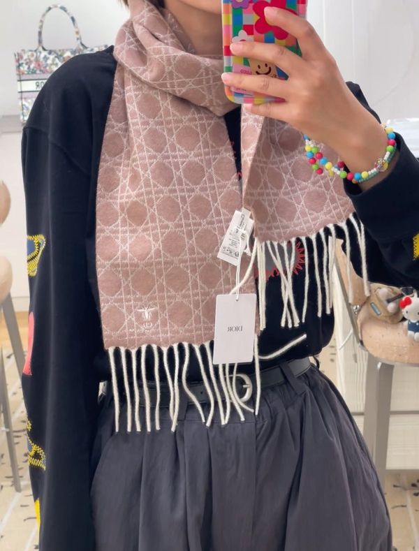 DIOR 新款的籐格紋圍巾 #DIOR D-OBLIQUE薄絲羊毛披肩圍巾
