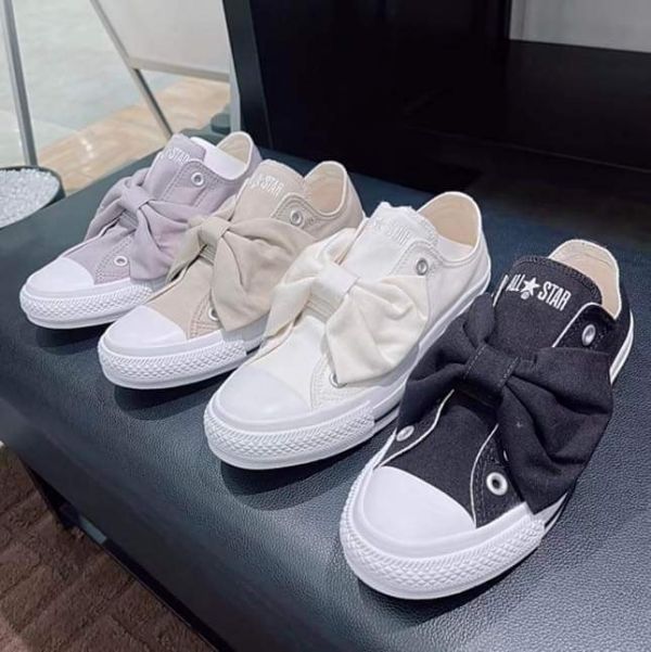 日本限定Converse AS RIBBONBELT OX  Converse超可愛的緞帶鞋 日本限定Converse AS RIBBONBELT OX 
Converse超可愛的緞帶鞋