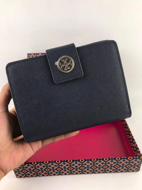 TORY BURCH茘枝紋牛皮金LOGO二折翻蓋中夾 Tory Burch,中夾