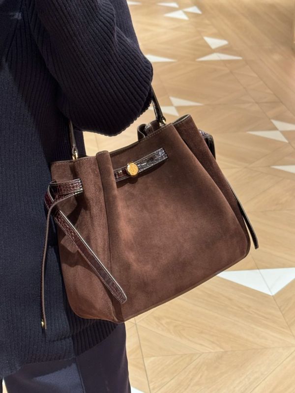 Tory Burch Romy麂皮水桶包(售價已折) Tory Burch Romy麂皮水桶包