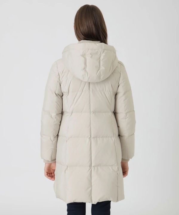 日本BLUE LABEL 高多色桃塔夫綢長款羽絨服 日本BLUE LABEL 高多色桃塔夫綢長款羽絨服