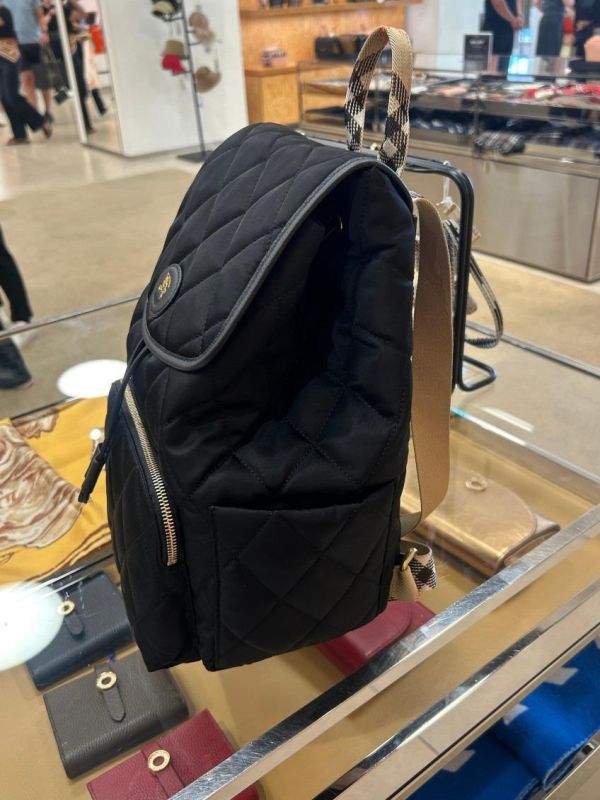 日本 Burberry 全新復古格紋雙肩包 日本 Burberry 全新復古格紋雙肩包