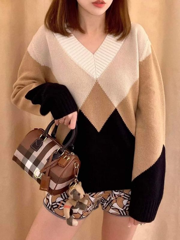 BURBERRY 格紋皮革迷你保齡球包 日本專櫃代購 Celine迷你貝殼包